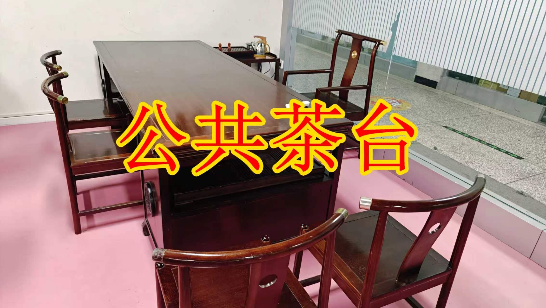 文明街面积灵活：小面积办公室至大面积办公、经营空间均可选择； 部分房源可注册公司，满足企业办公需求； 商铺临街，具备上下水、用电等经营条件； 适合副食品、茶叶、酒水、百货、电商、培训、办公等多种行业。